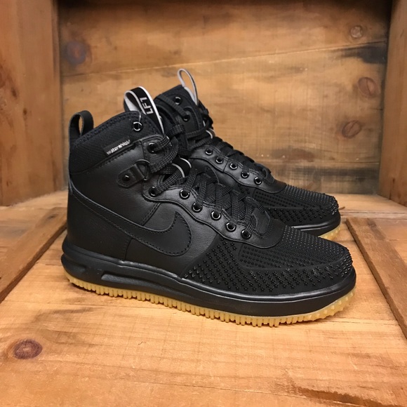 nike duck boots waterproof